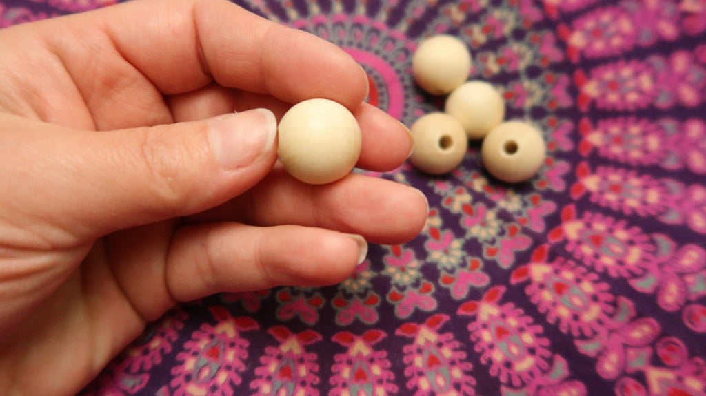 Pack of 6 Medium Round Wooden Beads 3/4" image 0
