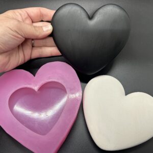 NEW 4.75” Flat Heart Art Stone Silicone Mold